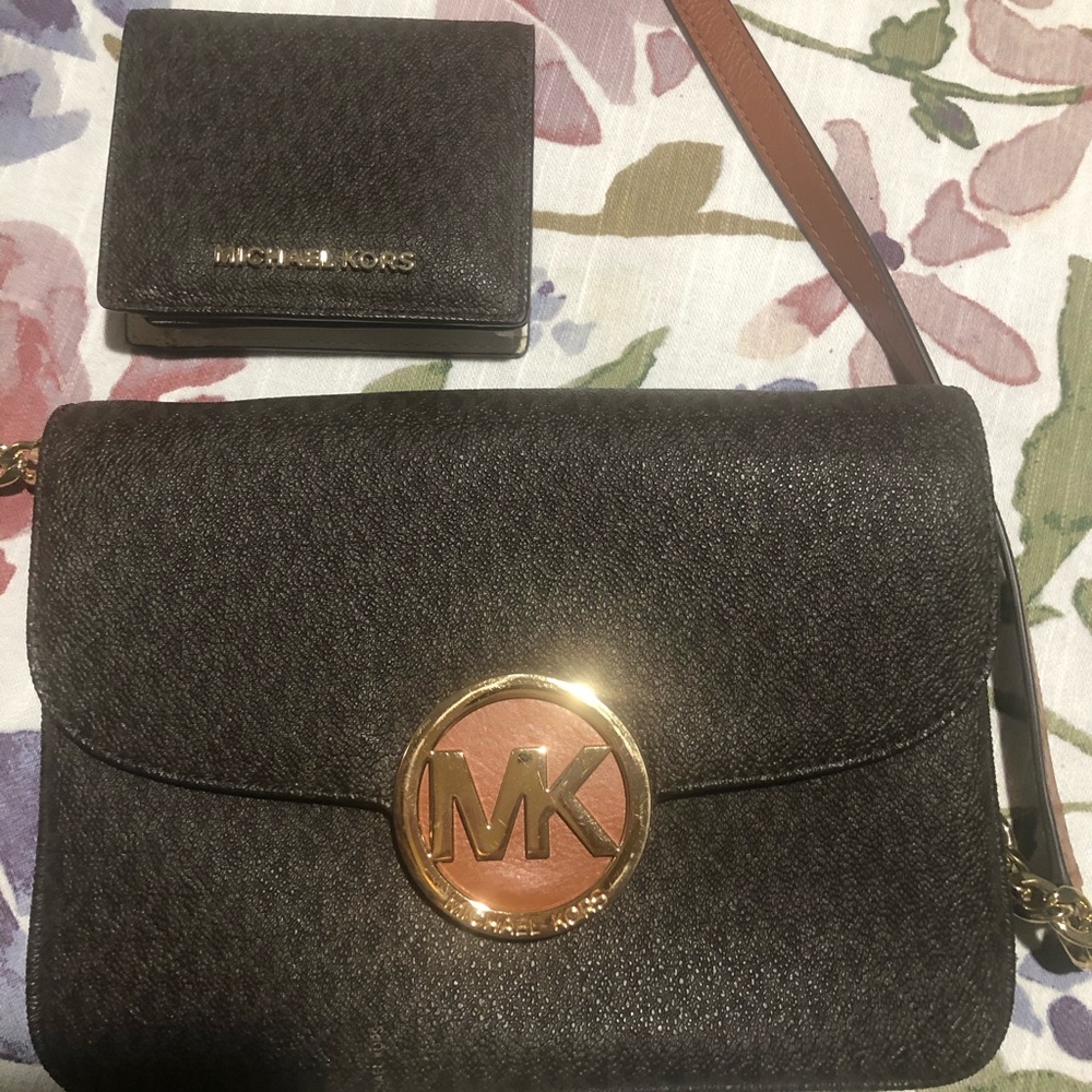 MichaelKors cross body bag and matching wallet!
